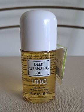 DHC Deep Cleansing Oil Facial Cleanser — White & Gold
